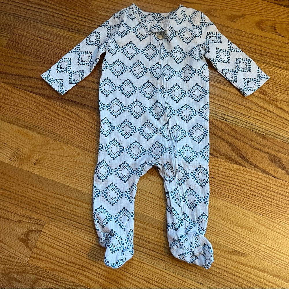 Aden + Anais blue green and white print footed sleeper bodysuit size 6-9 months